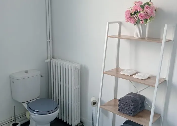 Entire Place - Center - 53 Adriana *