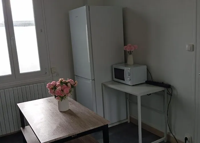 Entire Place - Center - 53 Adriana *