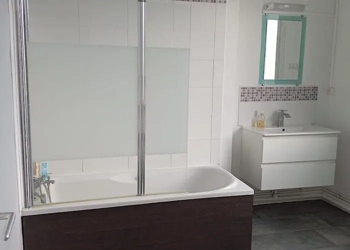 Entire Place - Center - 53 Adriana